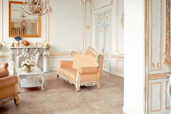 Very Rich Interior Apartment Golden Decorations Walls Baroque Style Luxury — Stock Photo, Image