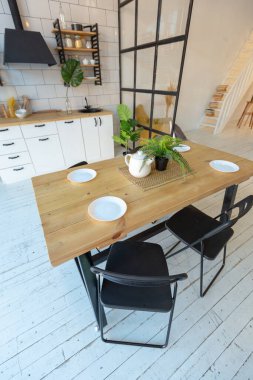 İskandinav tarzı lüks bir stüdyo dairesinin lüks modern tasarımı