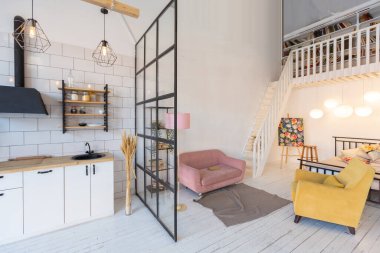 İskandinav tarzı lüks bir stüdyo dairesinin lüks modern tasarımı