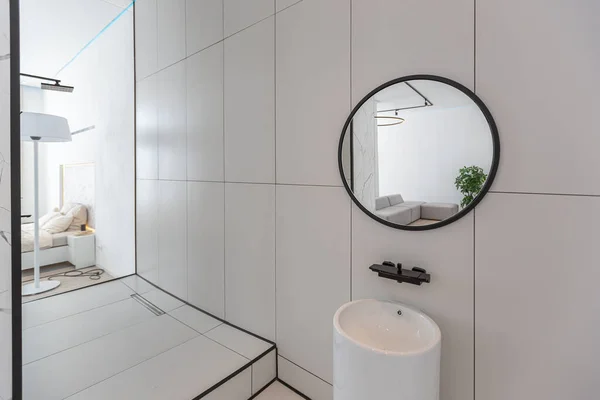 Módní Stylový Sprchový Kout Minimalistickém Moderním Luxusním Designu Drahého Domu — Stock fotografie