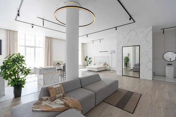 Design Luxo Moderno Minimalista Uma Casa Cara Com Guarnição Mármore — Fotografia de Stock