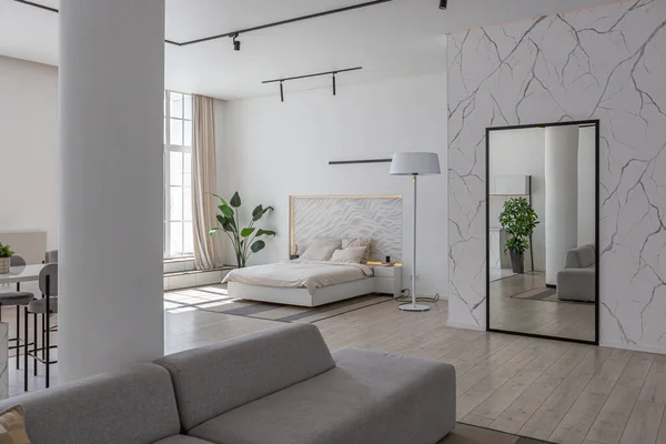 Minimalistisches Modernes Luxusdesign Eines Teuren Hauses Mit Marmorverkleidung Einem Sonnigen — Stockfoto