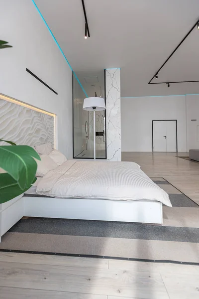 Zona Dormitorio Diseño Lujo Moderno Minimalista Una Casa Cara Día —  Fotos de Stock