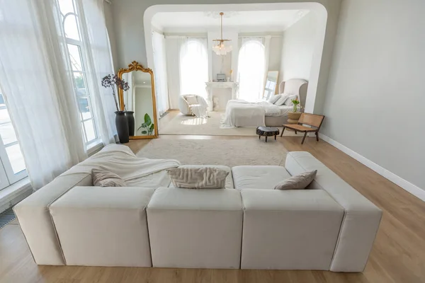 Cozy Bright Apartment Huge Panoramic Windows Sunlight Bedroom White Beige — Stock Photo, Image