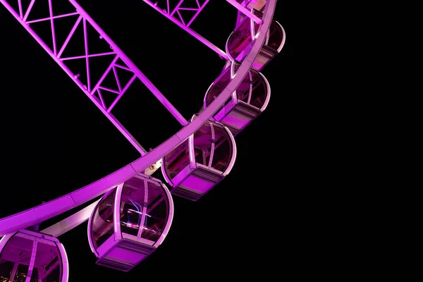 Neonrosa Riesenrad Auf Dem Nachthimmel Hintergrund — Stockfoto