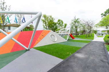 Parktaki oyun parkı