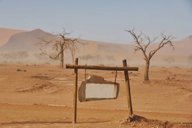 Geniş bir mesafe. Afrika çölündeki muhteşem manzaraların görkemli manzarası.