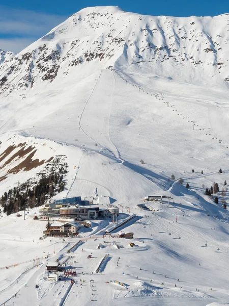 Hellend Uitzicht Winter Resort Ladis Fiss Serfaus Skigebied Tirol Oostenrijk — Stockfoto
