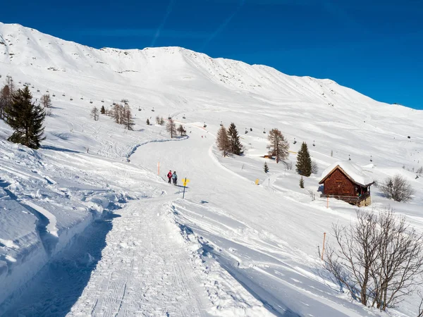 겨울에는 리조트라 우스가 리조트에서 케이블카를 내려온다 오스트리아 2018 — 스톡 사진