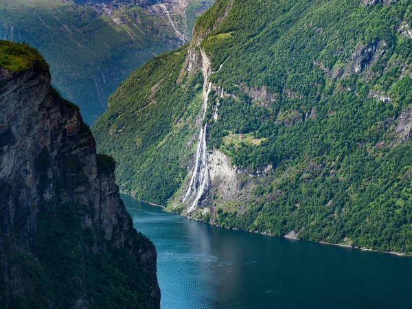 Гейрангер Фьорд Гейрангер Летом Норвегии — стоковое фото