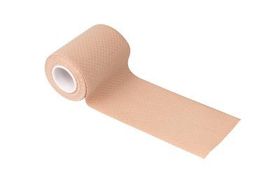 Tıbbi bandaj bandı beyaz arka planda izole edilmiş.