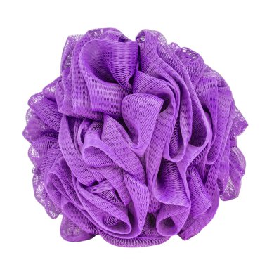 Banyo için mor banyo süngeri beyaz arka planda izole edilmiş vücut bakımı