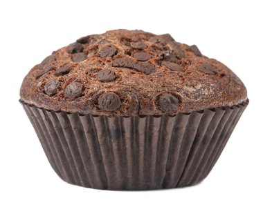 Beyaz arka plan üzerinde izole kağıt pişirme fincan çikolatalı muffin