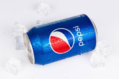 VINNYTSA, UKRAINE - 20 Ekim 2023: Pepsi Teneke Kutusu