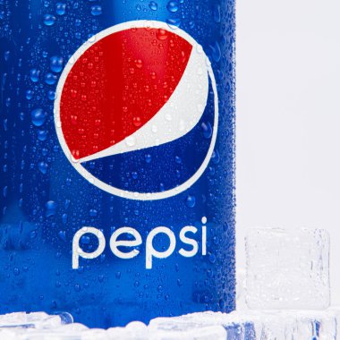 VINNYTSA, UKRAINE - 20 Ekim 2023: Pepsi Teneke Kutusu