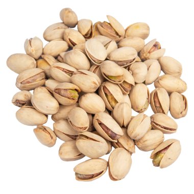 kabuklarında, beyaz bir arka plan üzerinde izole Antep fıstığı