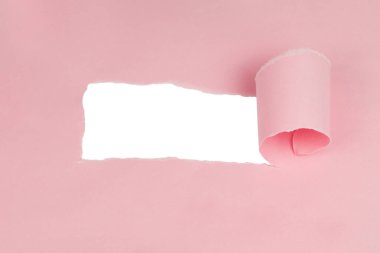 Kenarları yuvarlanmış, içi boş yırtık kağıt. Beyaz fotokopi alanı olan yırtık kağıt. İletiniz için boş alan.