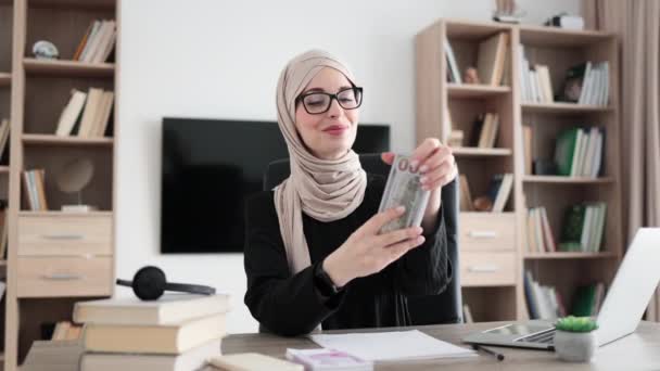 Accounting Taxes Finances Concept Young Confident Muslim Woman Papers Counting — Video