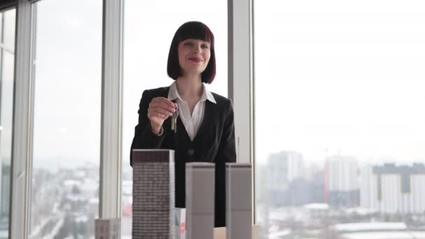 Focus Keys Hand Real Estate Manager Homeowner Businesswoman Banker Caucasian — Vídeo de Stock