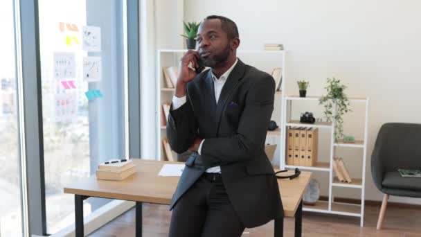 Stylish Multiracial Man Business Suit Talking Modern Smartphone While Staying — Stock Video