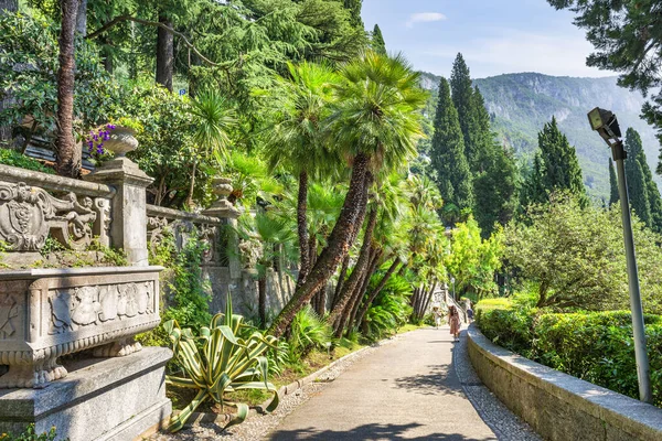 Varenna 'daki Villa Manastırı Botanik Bahçesi Como Gölü, İtalya