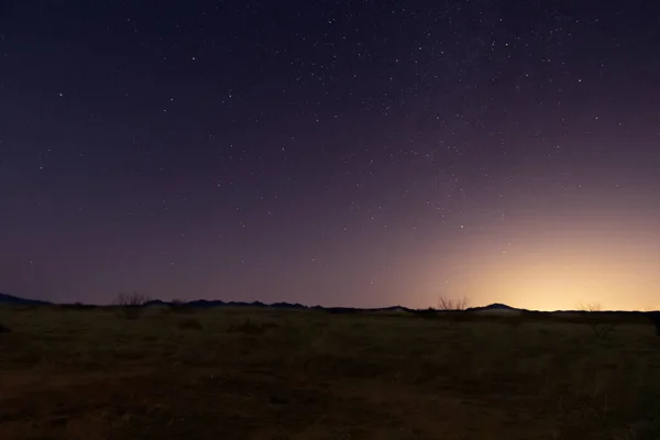 Звездное Ночное Небо Появляется Конце Дня Над Ландшафтом — стоковое фото