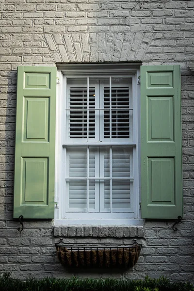 Közelkép Színes Ablakok Egy Gyarmati Korban Otthon Charleston Dél Karolina — Stock Fotó