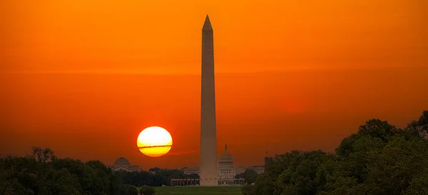 Панорама Монумента Вашингтону Капитолием Сша Вдалеке Утром — стоковое фото