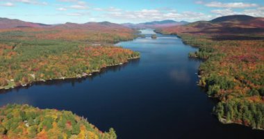 New York 'un kuzeyinde, Adirondack Park' taki 14 mil uzunluğundaki hava manzarası..