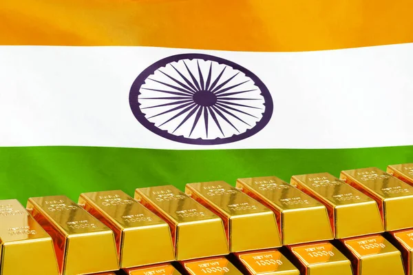 Рядок Сяючих Золотих Злитків Індійському Прапорі Бізнес Фінансові Консультації Запасів — стокове фото