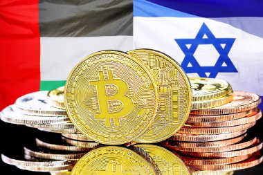 Birleşik Arap Emirlikleri ve İsrail bayrağı üzerinde Bitcoin 'ler. BAE ve İsrail 'deki kripto para birimi ve engelleme teknolojisi yatırımcıları için kavram
