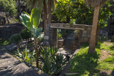 Dünya Kapısı, Puerta de Tierra Bahçedeki eski Garachico kasabası Parkı de la Puerta de Tierra.