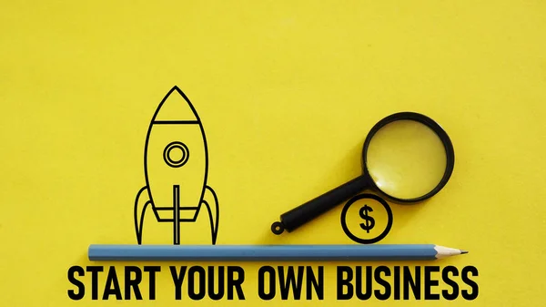 Start Your Own Business Jest Wyświetlany Pomocą Tekstu Obrazu Rakiety — Zdjęcie stockowe