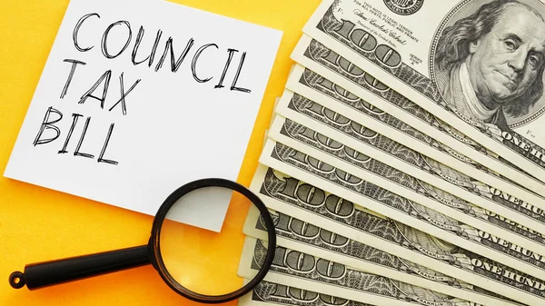 Φορολογικό Νομοσχέδιο Του Συμβουλίου Εμφανίζεται Χρησιμοποιώντας Ένα Κείμενο Και Φωτογραφία — Φωτογραφία Αρχείου