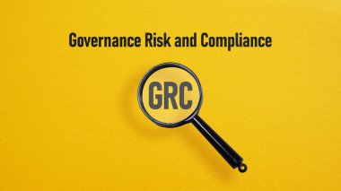 GRC Yönetim Riski ve Uyum bir metin kullanılarak gösterilir