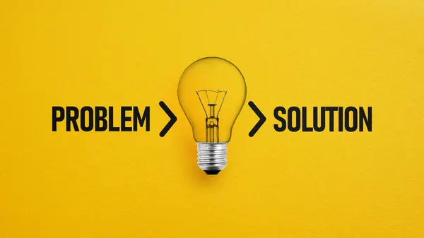 Ampul lambasıyla gösterilen problem çözme kavramı ve yaratıcı düşünme fikri. Sorun ve çözüm