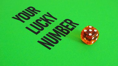 Şanslı Numaranız bir metin ve zarlar kullanılarak gösterilir
