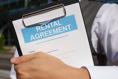 Kira sözleşmesi finansal konsept olarak bir metin kullanılarak gösterilir