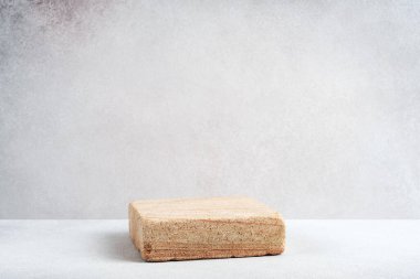 Boş doğal bej rengi taş ürün arka planı veya boş kozmetik podyum sahnesi. Güzellik ürünleri için arka plan.