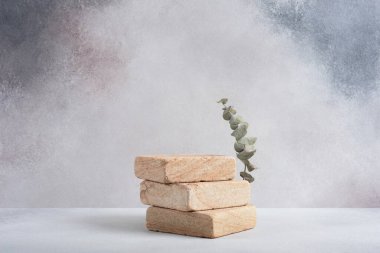 Boş doğal taş ürün görüntüleme arka planı veya boş kozmetik podyum sahnesi. Doğal güzellik ürünleri için arka plan.