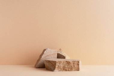 Boş doğal taş ürün görüntüleme arka planı veya boş kozmetik podyum sahnesi. Güzellik ürünleri için arka plan.