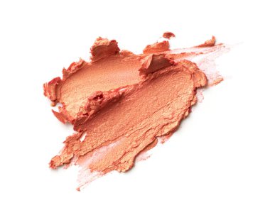 Beyaz arkaplanda izole edilmiş pembe ve altın rengi ruj ya da krem rengi göz farı.. 