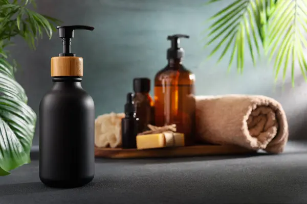 Black Pump Bottle Lotion Shower Gel Body Care Product Mock Fotos De Bancos De Imagens