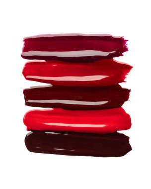 Kırmızı mor dudak parlatıcısı lekesi koleksiyonu ya da beyaz arka planda izole edilmiş tırnak sanatı materyali. Güzellik endüstrisi, kozmetik.