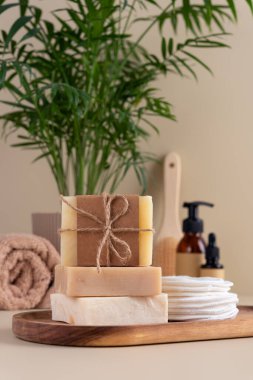 Tuvalet malzemeleri, sürdürülebilir ve çevre dostu yaşam tarzı olan doğal el yapımı sabunlar.. 