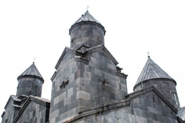 Hıristiyan kilisesi. Eski kilise Basalt 'tan inşa edilmiştir. Ermeni Kilisesi Tegher