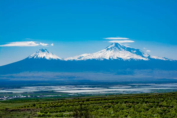Βουνό Καλυμμένο Χιόνι Όμορφο Βουνό Ararat Θέα Από Την Αρμενία — Φωτογραφία Αρχείου