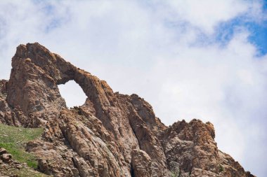 Delikli taş. Rocky Dağları