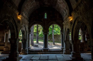 Hıristiyan kilisesi. Sanahin manastırı kompleksi. Ermenistan 'daki Apostolik Kilisesi. Kilise mimarisi, kemerler ve kubbe
