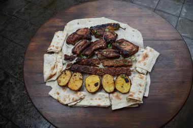 Türk yemeği, geleneksel ramazan kebabı.